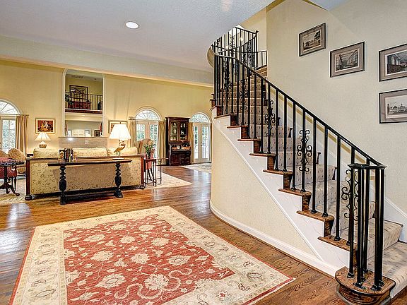 Elegant entry foyer