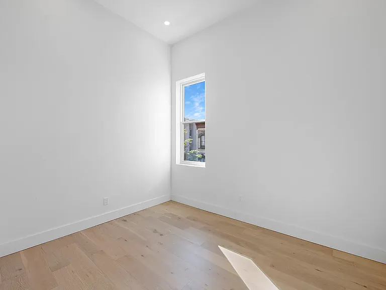 242 Knickerbocker Ave #3R — Photo 8