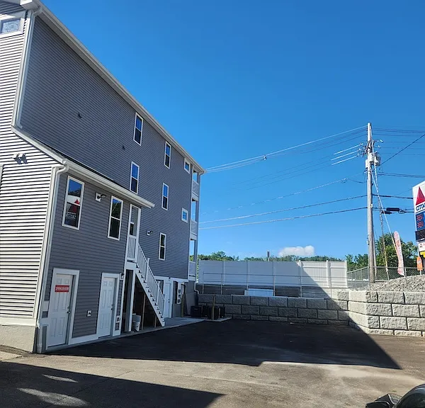 880 Main St #3 — Photo 14