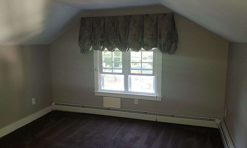 1st image of 8 Park Ave APT 4