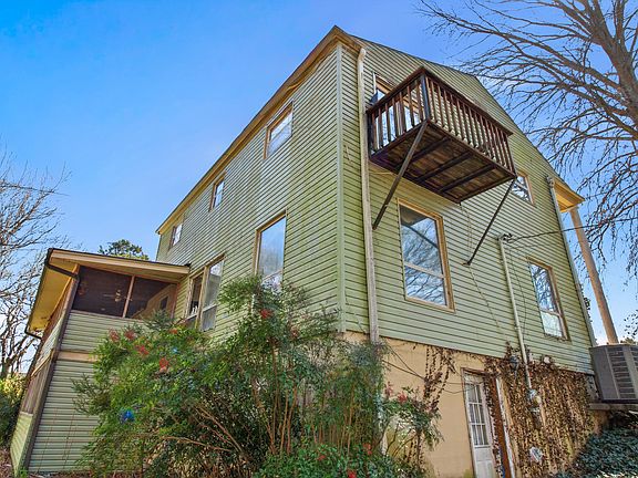 4th image of 526 S Carter School Rd