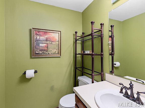 5th image of 4225 Weymouth Dr SE