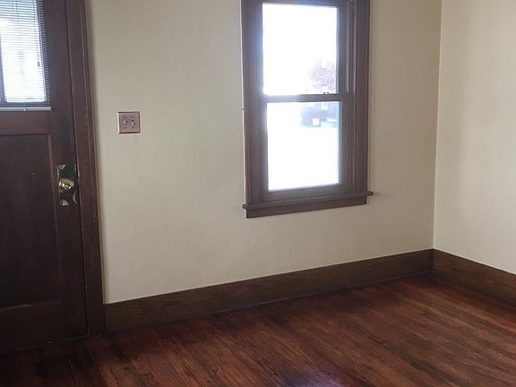 4th image of 410 1st Ave #410