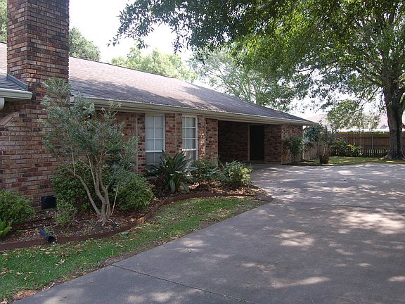 4th image of 126 Sheridan Dr