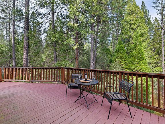 3rd image of 20015 Pine Mountain Dr