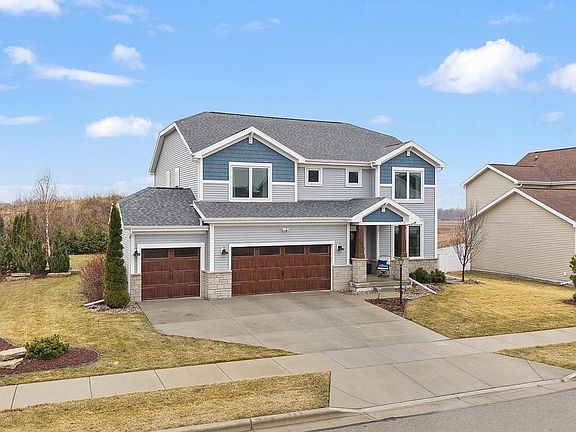 2nd image of 941 Lavender Way