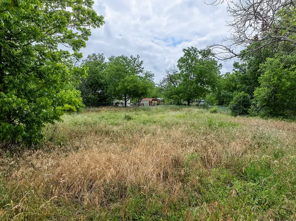 1508 N Graham St, Brady, TX 76825