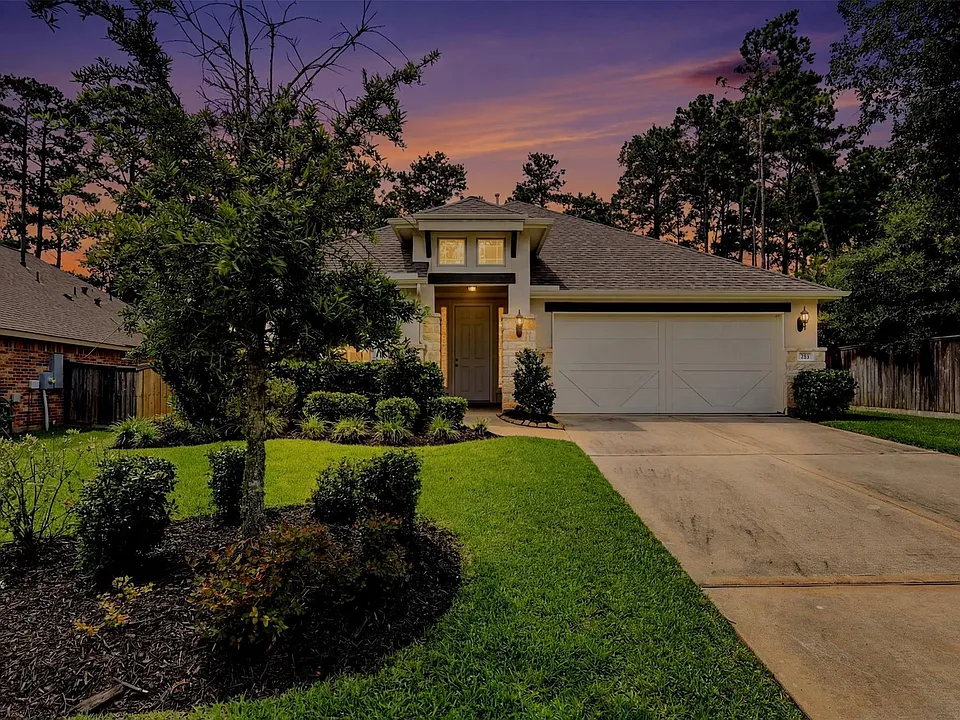 297 Scarlet Maple Way