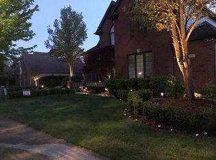 1146 Autumnview Dr, Rochester, MI 48307