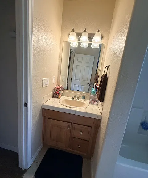 417 Pleasant St — Photo 29