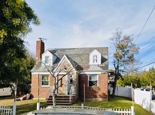 14622 183rd St, Springfield Gardens, NY 11413