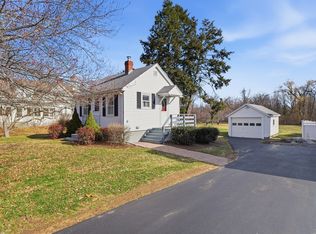 8 Boston Rd, Westford, MA 01886