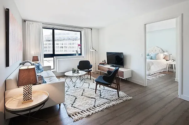 Rented by The Agency | media 11