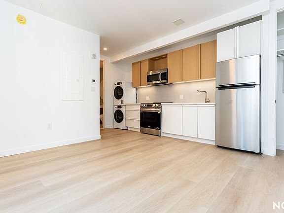 3rd image of 26-04 Jackson Ave #11H