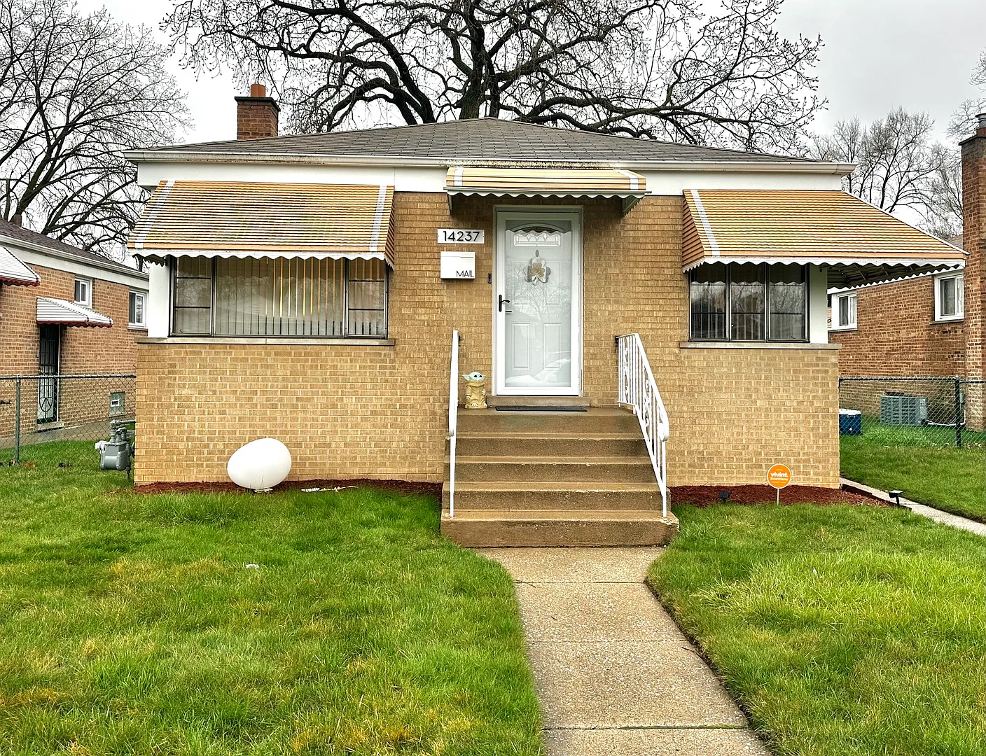 14237 Dobson Ave photo 1
