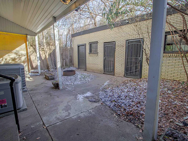 2709 S 3rd St — Photo 33