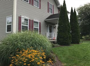 1393 Foxfield Dr, Skaneateles, NY 13152