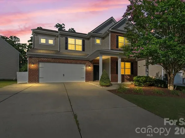 2701 Southern Trace Dr, Waxhaw, NC 28173