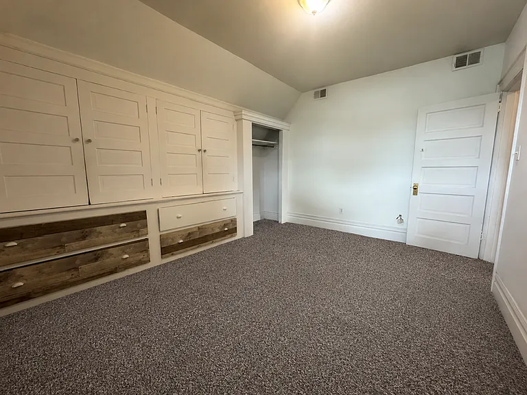 4821 Centre Avenue — Photo 11