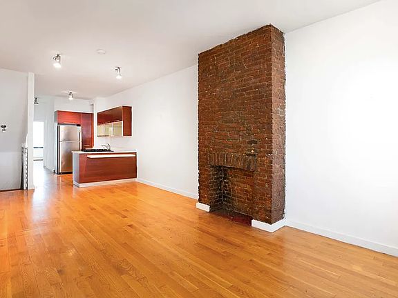 2nd image of 375 Menahan St #1B
