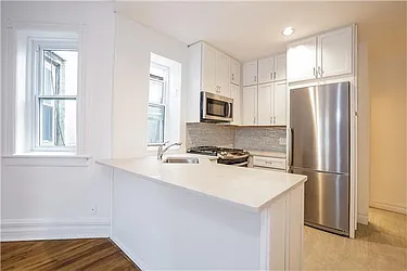 Sold by Avenue Sotheby's International Realty