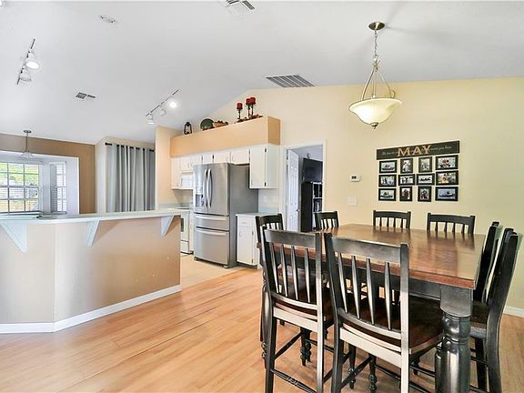 5th image of 785 Chelsea Way