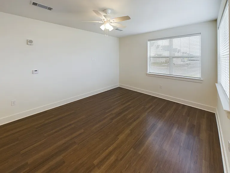 1041 Champion Way #24-102 — Photo 2