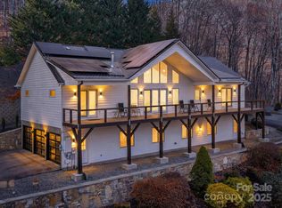 1591 Chestnut Flats Ln, Waynesville, NC 28786