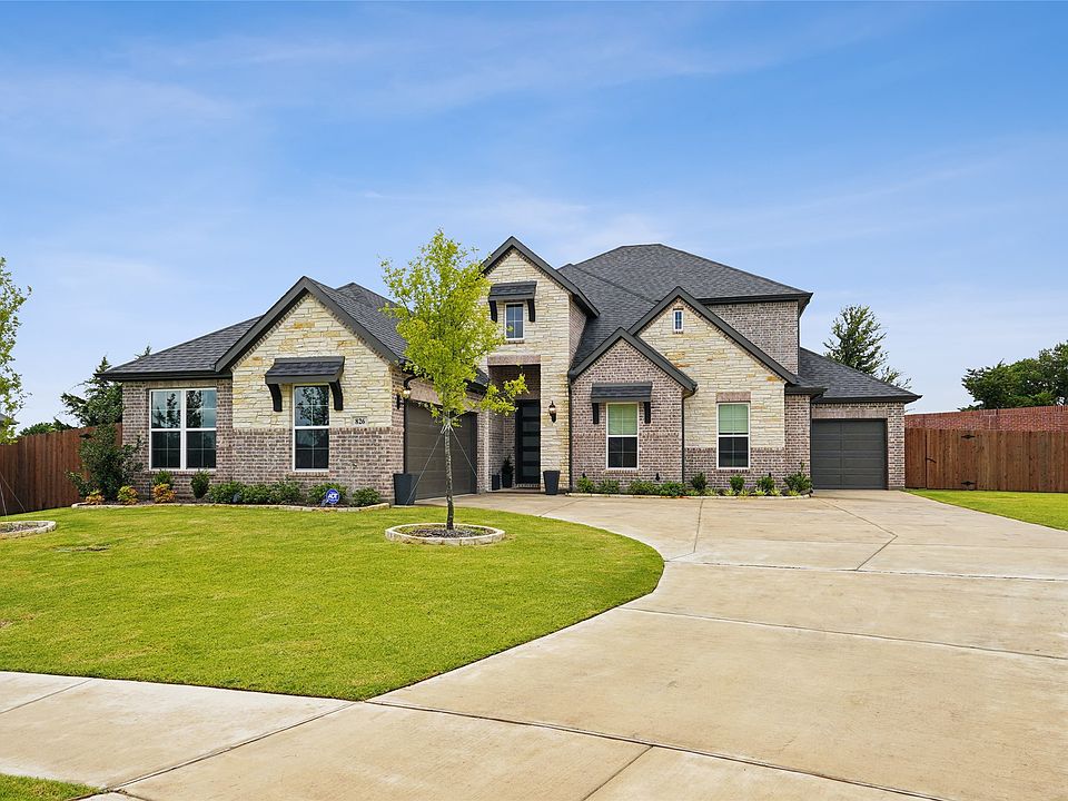 1st image of 826 Townsman Ct
