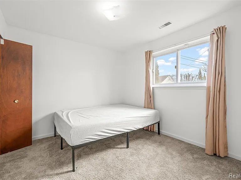 6226 Highview St — Photo 13