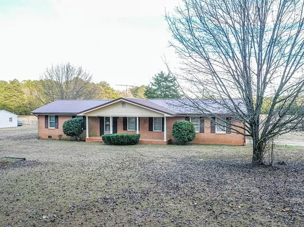 614 W Highway 81 N, Calhoun Falls, SC 29628