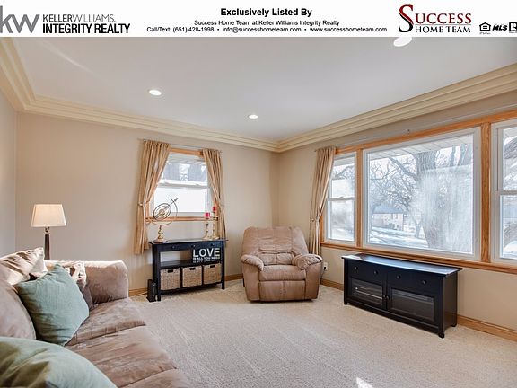 2nd image of 6581 Lucia Ln NE