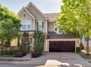 2215 Grizzly Run Ln, Euless, TX 76039