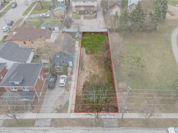 43 Grey St, Brantford, ON N3T 2T1