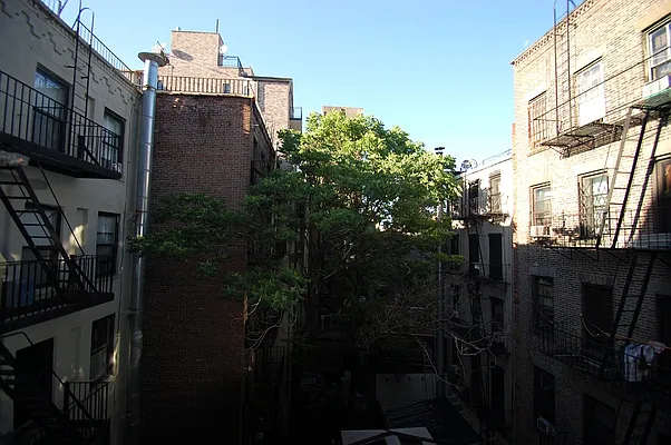 Rented by Bold New York | media 34