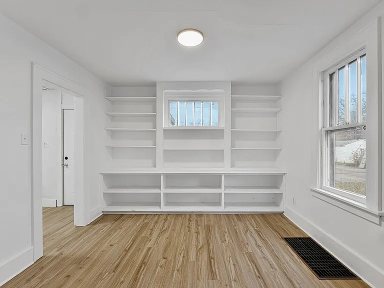 1821 Spring St — Photo 19