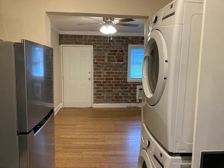 142 Richmond St SE — Photo 17