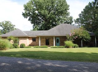 642 Hebron Church Rd, Grenada, MS 38901