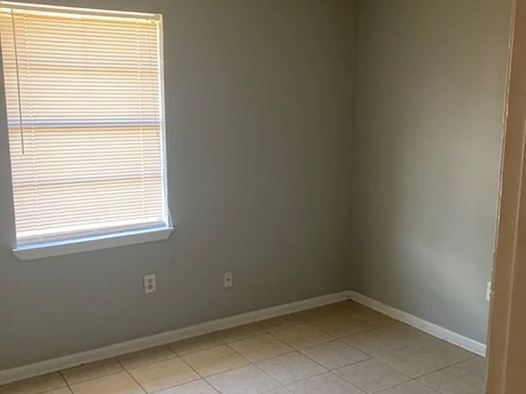 2606 W David Dr — Photo 9