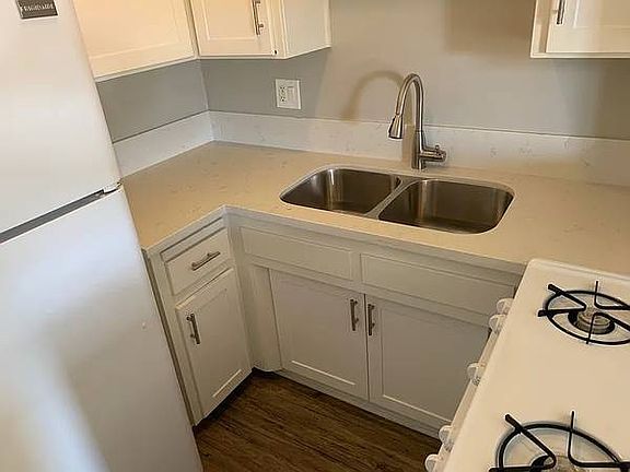 2nd image of 3560 S Centinela Ave APT 6