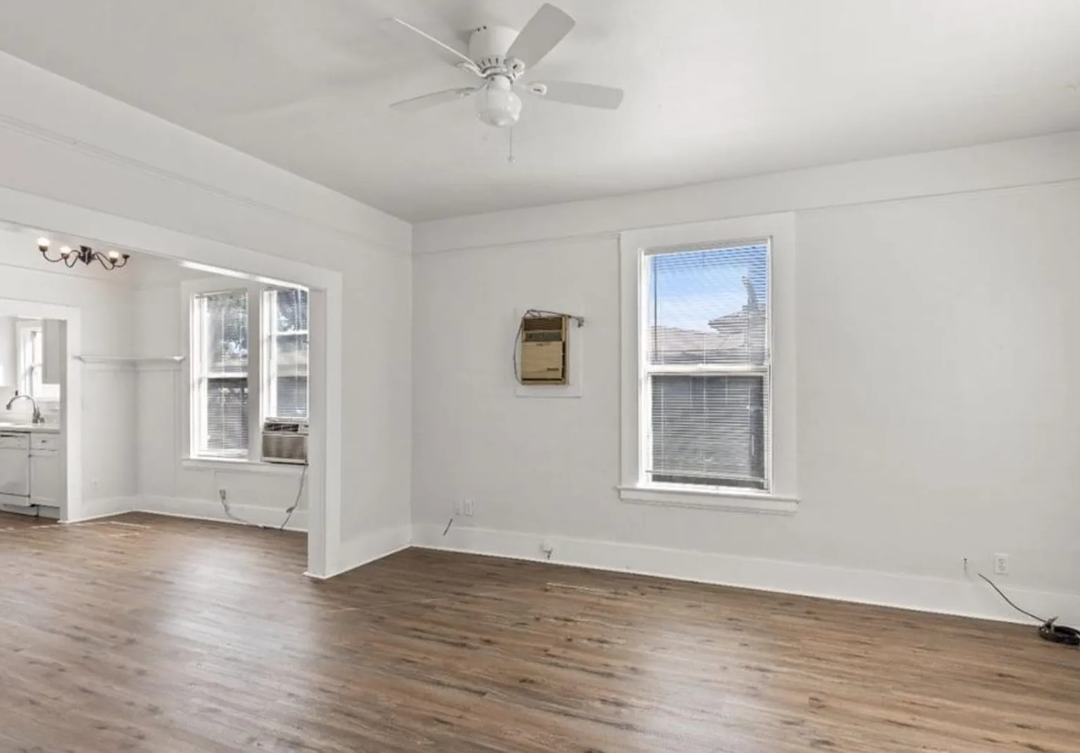 1 bed, 1000 sqft, $1,500 — Photo 2