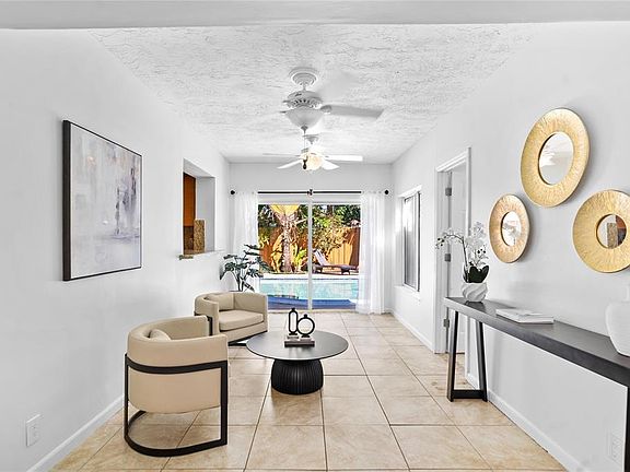 4th image of 1040 SW 12th Ave