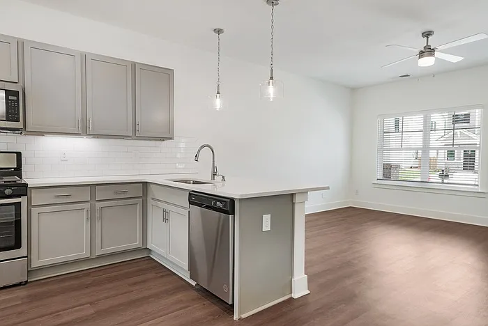2 bed, 2.5 bath, 1237 sqft, $1,995 — Photo 4