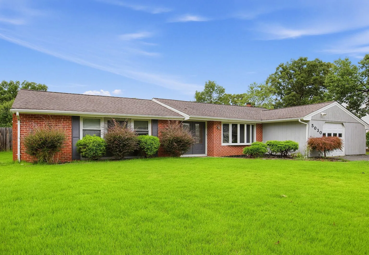 4 bed, 2.0 bath, 1822 sqft, $2,850 — Photo 2
