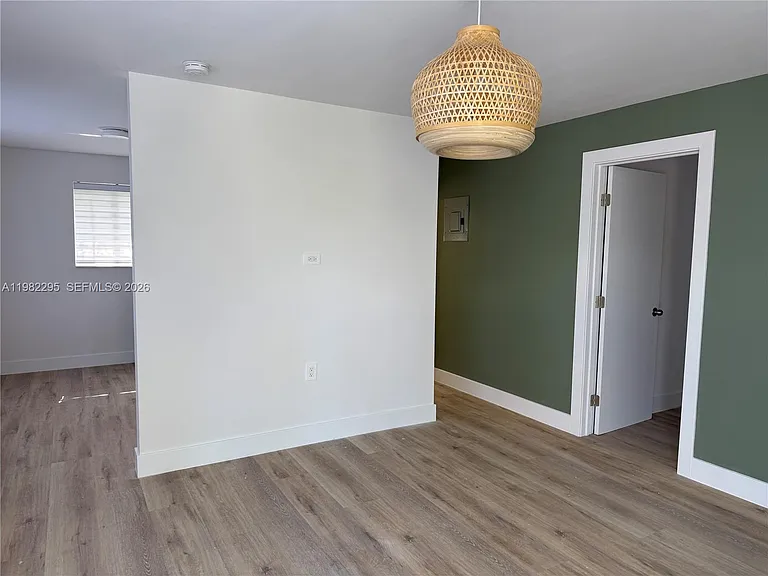 1300 NE 110th St #8 — Photo 8