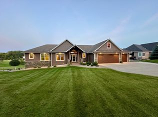 7235 12th St NW, Willmar, MN 56201
