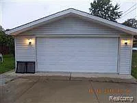 3 bed, 2.5 bath, 1800 sqft, $2,600 — Photo 3