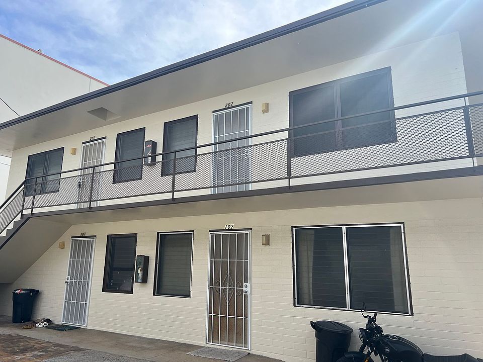 1st image of 819 Ekela Ave APT 202