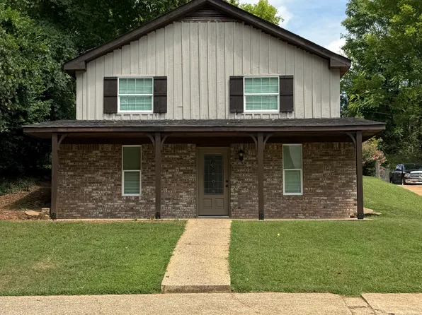 1218 Wildwood Park Rd, Florence, AL 35630