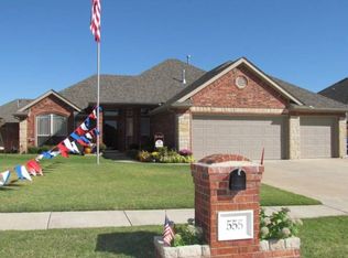 555 W Pawnee Court Way, Mustang, OK 73064
